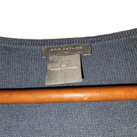 Ann Taylor Cardigan Sweater Womens Medium Navy Knit Rayon Long Sleeve Open Front - Picture 5 of 12